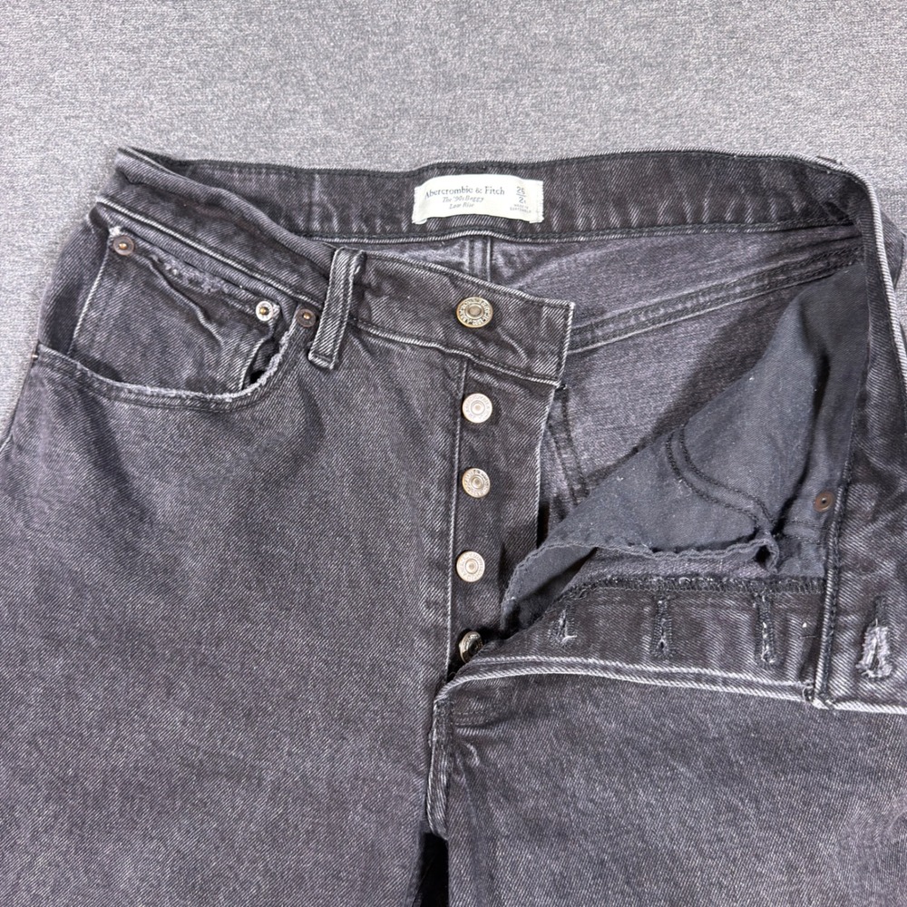 Abercrombie & Fitch The 90s Baggy Low Rise Jeans Women 26 Black Distressed Mom - Picture 2 of 9